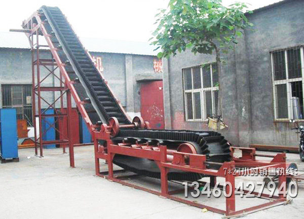 大傾角帶式輸送機廠家解說其國内現狀