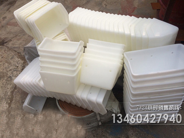 帶組裝的皮帶式鬥式提升機圖片