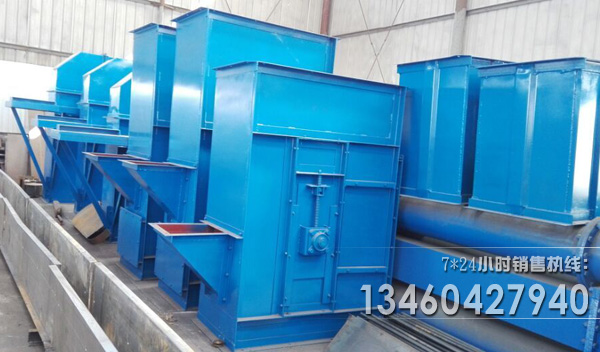 鬥式提升機圖片