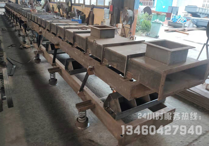 彈性連杆式振動輸送機各型号輸送速度與輸送能力的計算