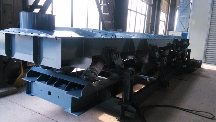 彈性連杆式振動輸送機