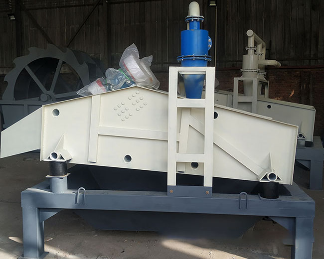 精煤直線脫水篩煤礦廠使用過程中需要注意瞭解知識