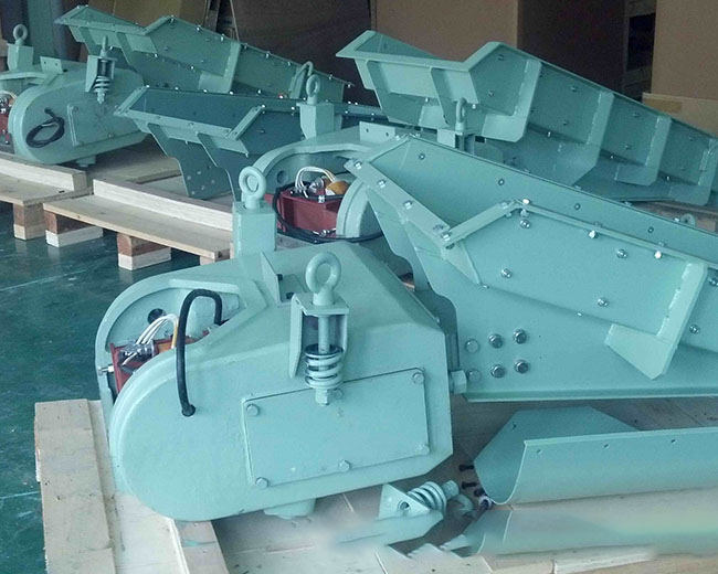 振動電機振動篩河南生産廠家給料機振幅調節