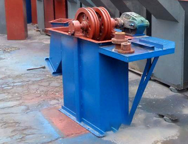 TH鬥式提升機型号結構參數圖不是皮帶的？