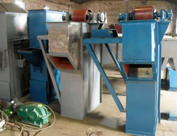 滄州鬥式提升機廠家對比優勢有那些？