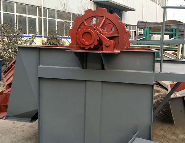 NE15鬥式提升機安全防護裝置介紹