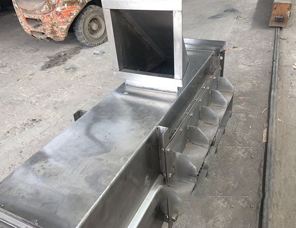 不鏽鋼鬥式提升機耐腐蝕效果性能測試