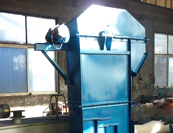 使用鬥提機單位不一樣選用材質也不一樣！