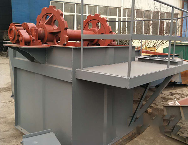 鬥式提升機安裝逆止器的重要性