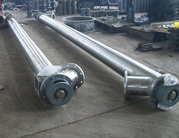 螺旋輸送機的螺旋軸與吊軸承、頭、尾軸聯接組裝