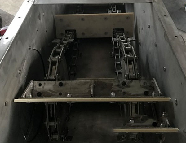 刮闆材質和撥鏈器是刮闆輸送機的易損件嗎！