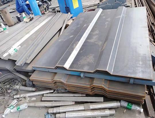 全有料鬥提升機加工生産流程