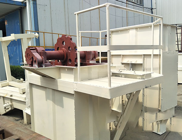 鬥式提升機電機安裝位置爲什麽在機頭位置