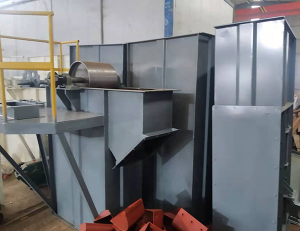 td160鬥式提升機