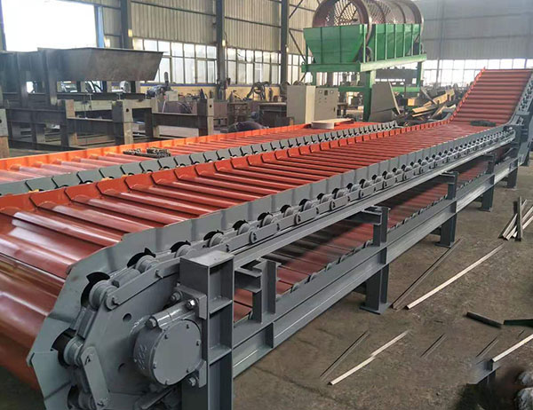 闆式鏈條輸送機