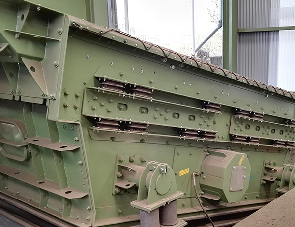 疊岩石粉碎顆粒卡網堵網現象解決顆粒沸騰振動篩