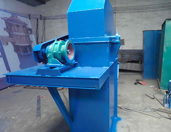 重慶提升機都是在哪個地區採購的，新鄉嗎？