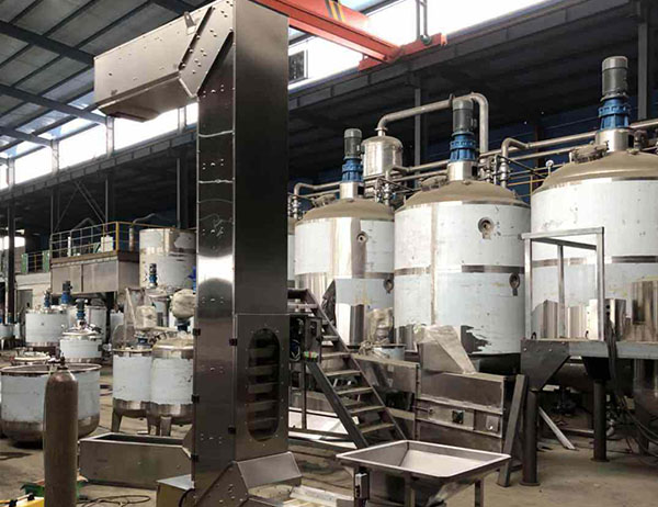 z字型提升機有兩種一種是鏈鬥一種是翻鬥