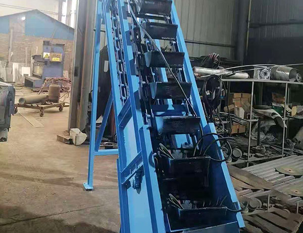 z字型提升機有兩種一種是鏈鬥一種是翻鬥