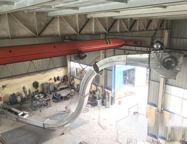 刮闆提升機也可以叫做大傾角刮闆提升機