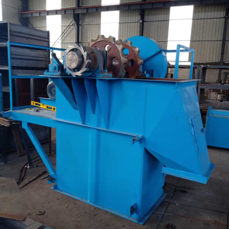 化肥瓦鬥連續式上料機選擇TH型環鏈式鬥式提升機