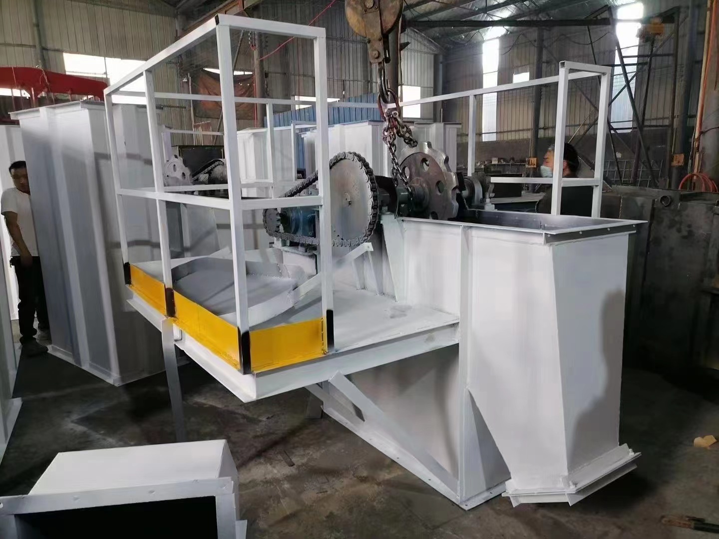 沙子用鐵質畚鬥料鬥選用NE型鏈條鬥式提升機