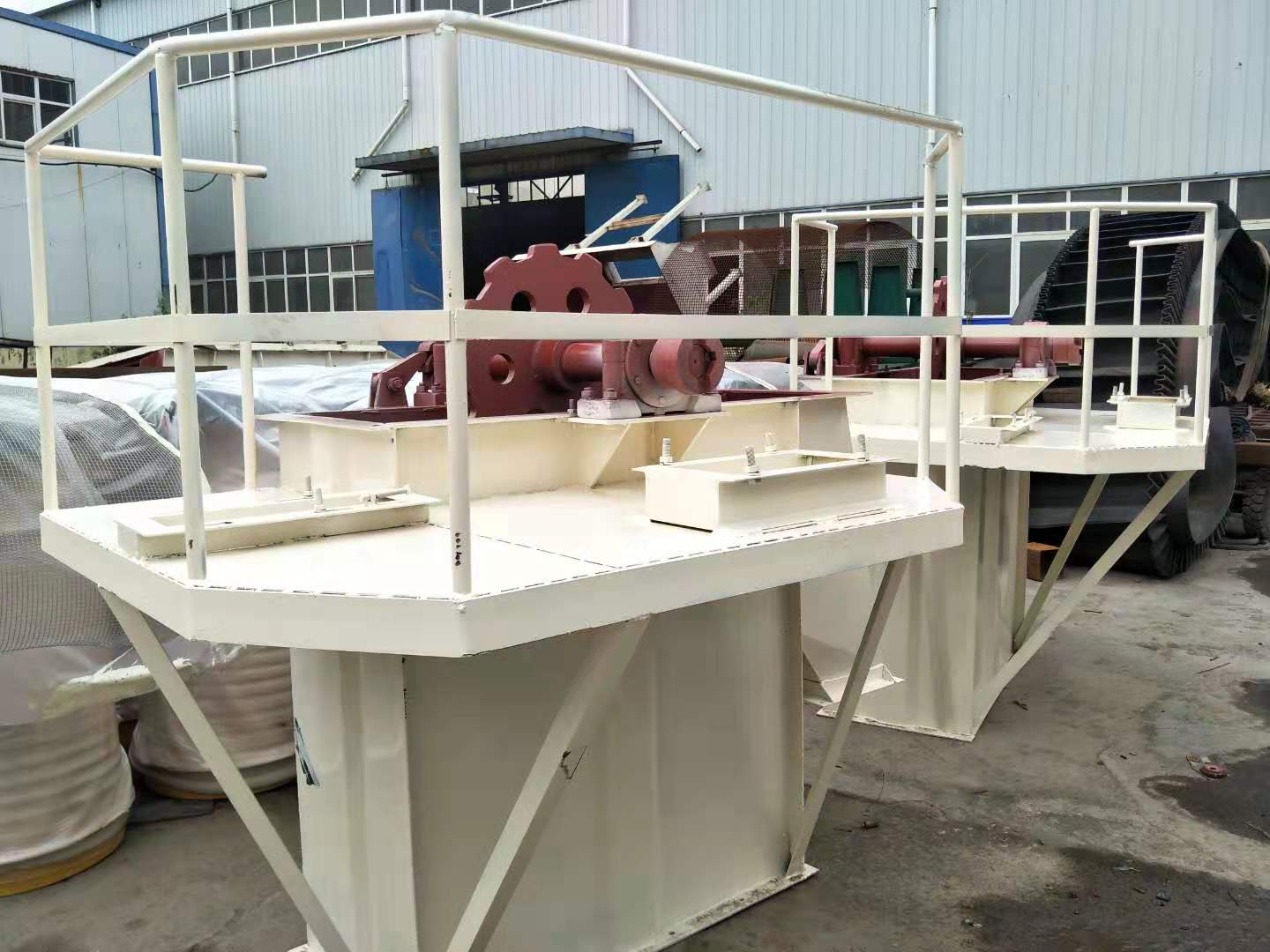 石英砂鏈條自動上料機選擇NE重型闆鏈提升機效果好