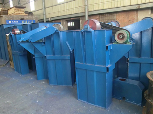 化工粉提升上料機選擇TH型環鏈鬥式提升機效果好