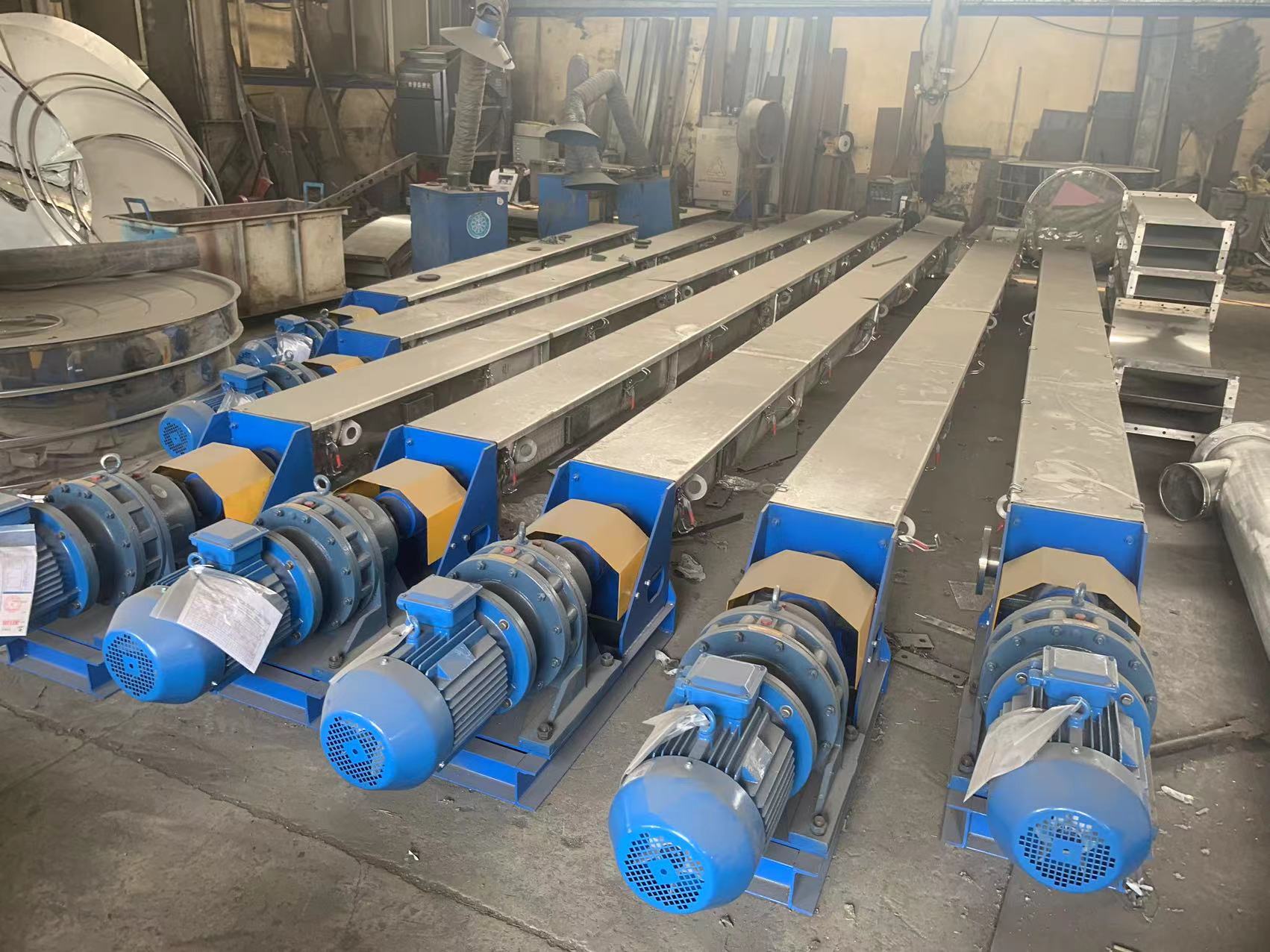 化肥廠、有機肥連續絞龍輸送機使用好